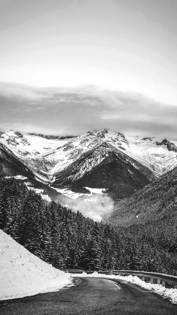 Snow mountain black and white 1080×1920