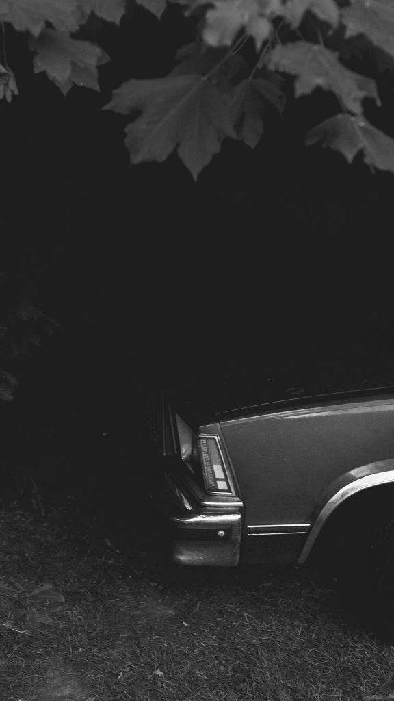 black and white Vintage Car 1080×1920