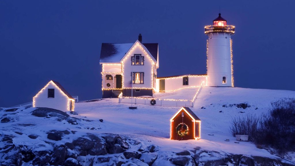 Christmas Lighthouse Decorations Wallpaper-3840 × 2160