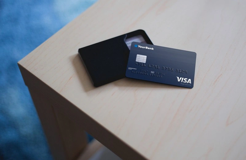 High-res Free Credit Card Mockup